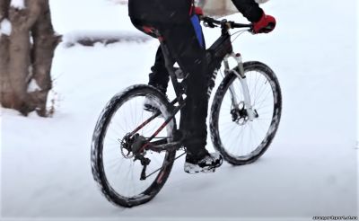 Зимнее катание на велосипеде